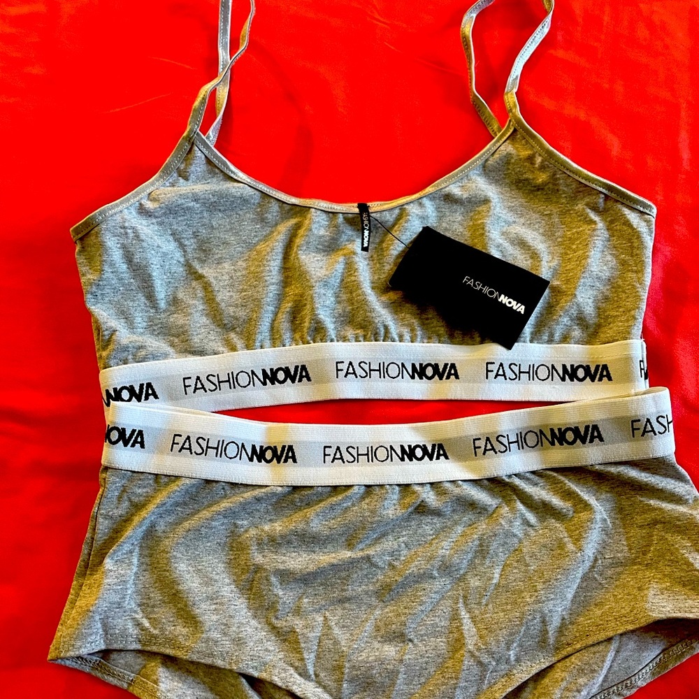 Never worn under wear set